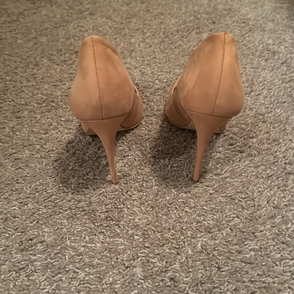Light tan/Neutral Stilettos - Picture 4 of 4